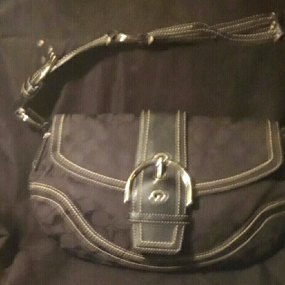 Signature coach canvas shoulder bag